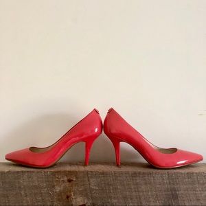 Michael Kors pumps Sz 9